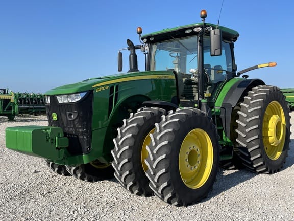 Main image John Deere 8370R