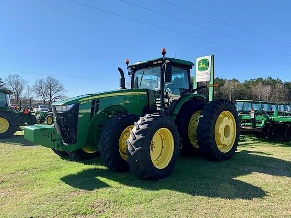 Image of John Deere 8370R equipment image 1