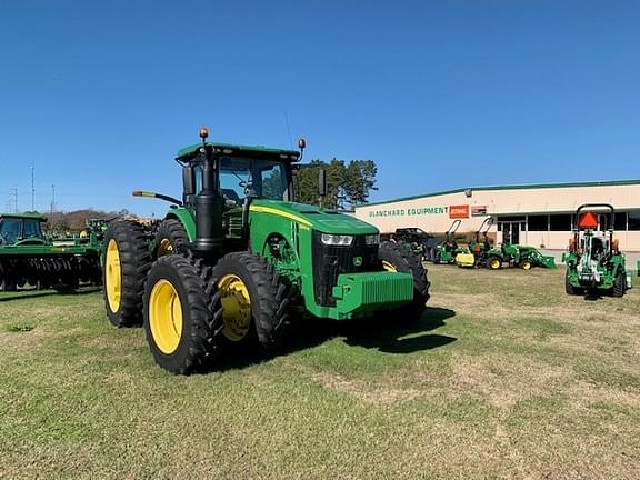 Image of John Deere 8370R equipment image 1