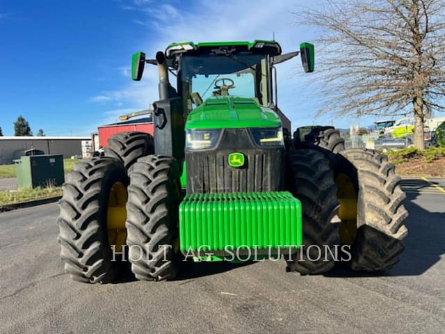 Image of John Deere 8370R equipment image 1