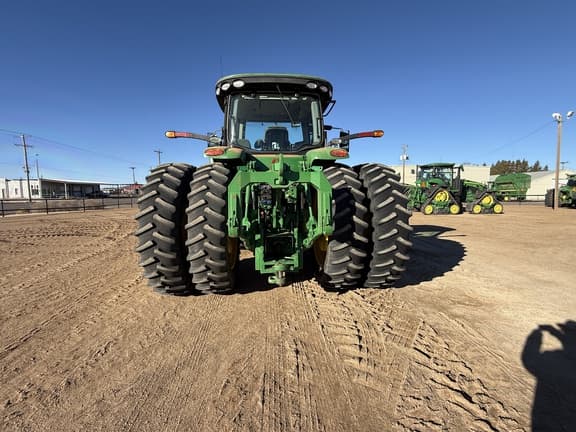 Image of John Deere 8370R equipment image 3