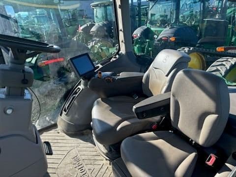 Image of John Deere 8370RT equipment image 3