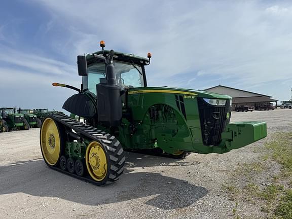 Image of John Deere 8370RT equipment image 2
