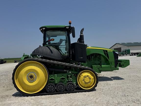 Image of John Deere 8370RT equipment image 2