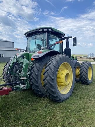 Image of John Deere 8400R equipment image 4