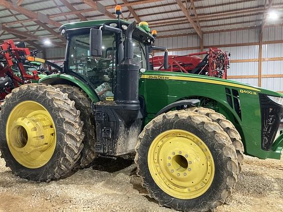 Image of John Deere 8400R equipment image 3