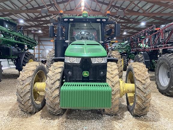 Image of John Deere 8400R equipment image 2