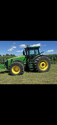 Image of John Deere 8400R equipment image 1