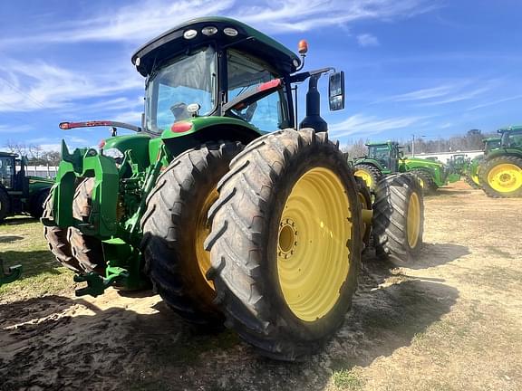 Image of John Deere 8400R equipment image 1