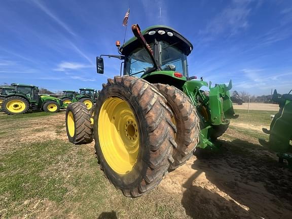 Image of John Deere 8400R equipment image 2