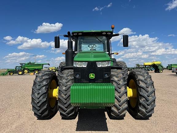 Image of John Deere 8400R equipment image 4