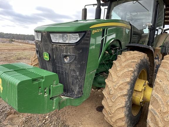 Image of John Deere 8400R equipment image 2