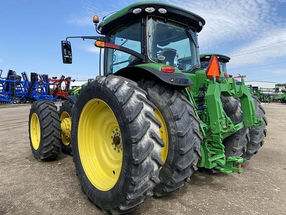 Image of John Deere 8400R equipment image 2