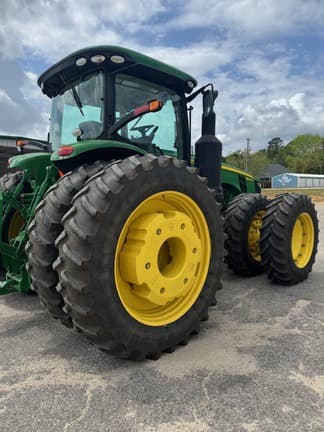 Image of John Deere 8400R equipment image 4
