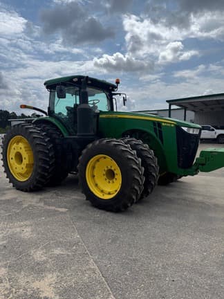 Image of John Deere 8400R equipment image 2