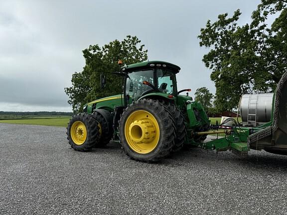 Image of John Deere 8400R equipment image 4