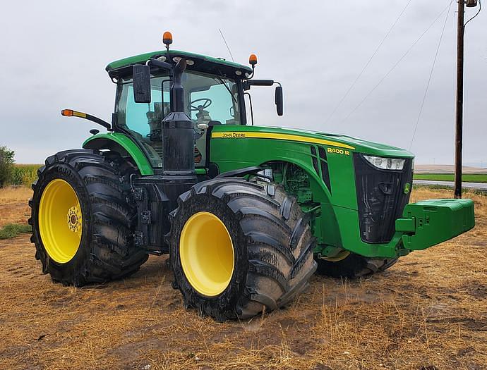 Image of John Deere 8400R Primary image