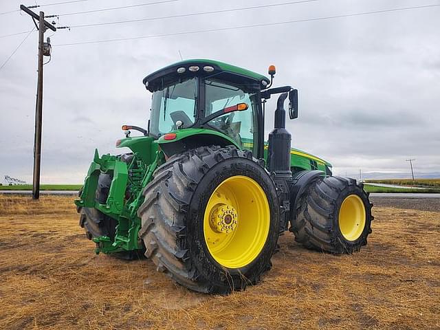 Image of John Deere 8400R equipment image 2