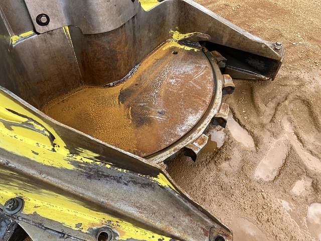 Image of John Deere 843L equipment image 4