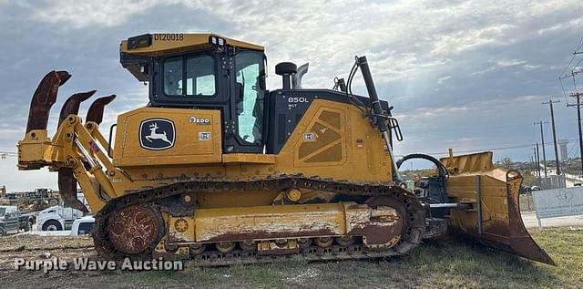 Image of John Deere 850L equipment image 3