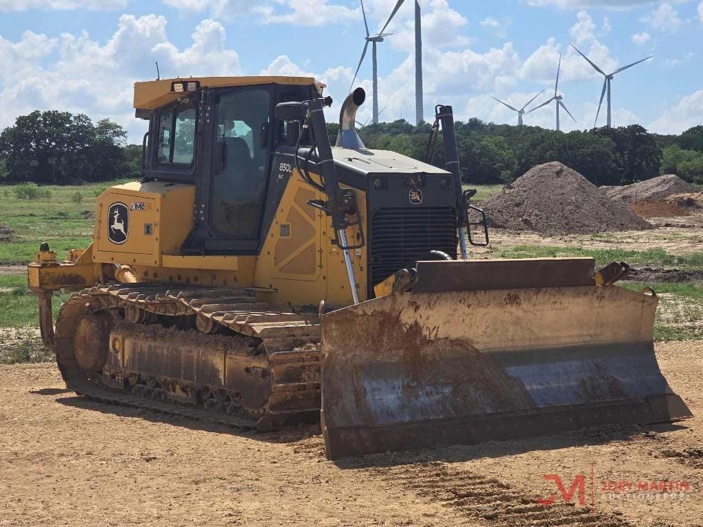 2020 John Deere 850L WLT Equipment Image0