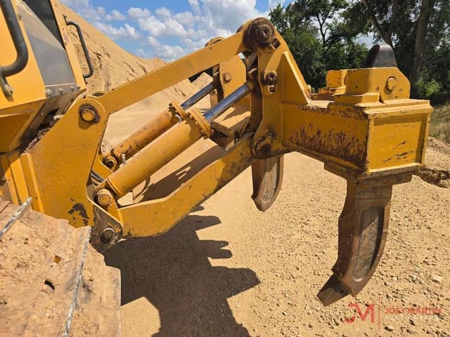 Image of John Deere 850L WLT equipment image 1