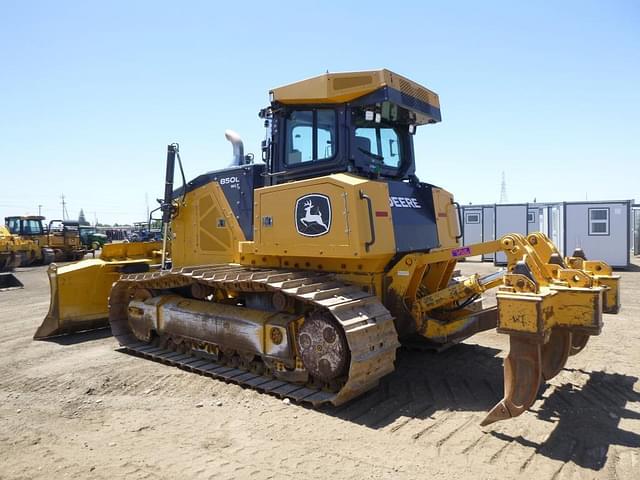 Image of John Deere 850L equipment image 3