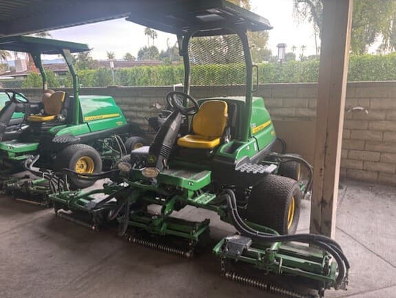 Image of John Deere 8900A equipment image 2