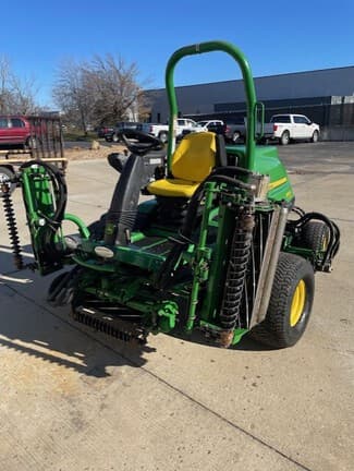 Image of John Deere 8900A equipment image 2