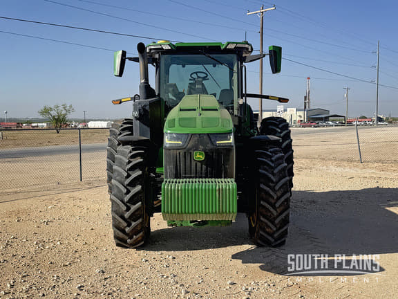 Image of John Deere 8R 230 equipment image 2