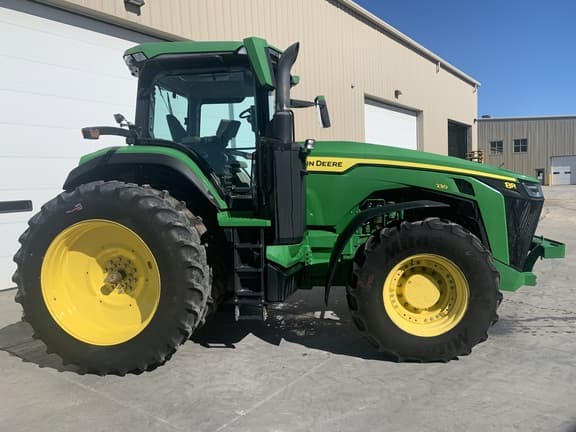 Image of John Deere 8R 230 equipment image 1