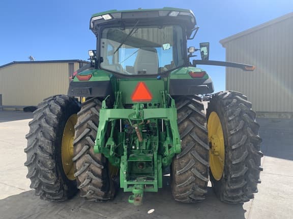 Image of John Deere 8R 230 equipment image 3