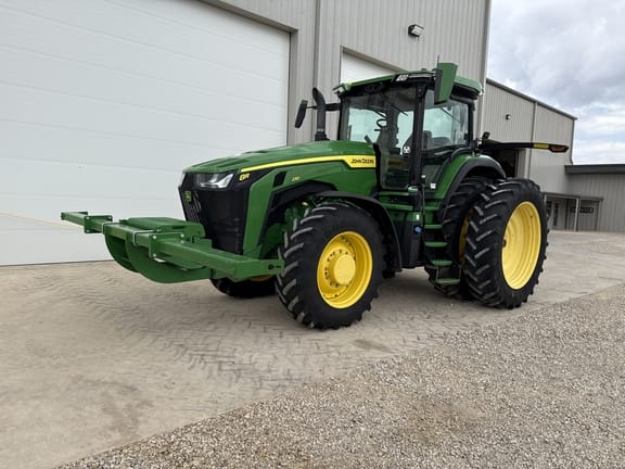 2020 John Deere 8R 230 Equipment Image0