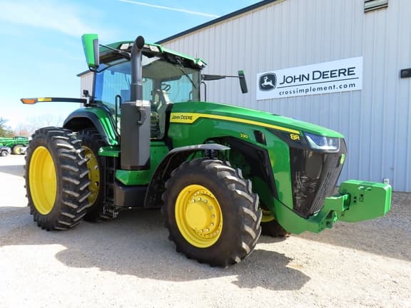 Image of John Deere 8R 230 equipment image 3