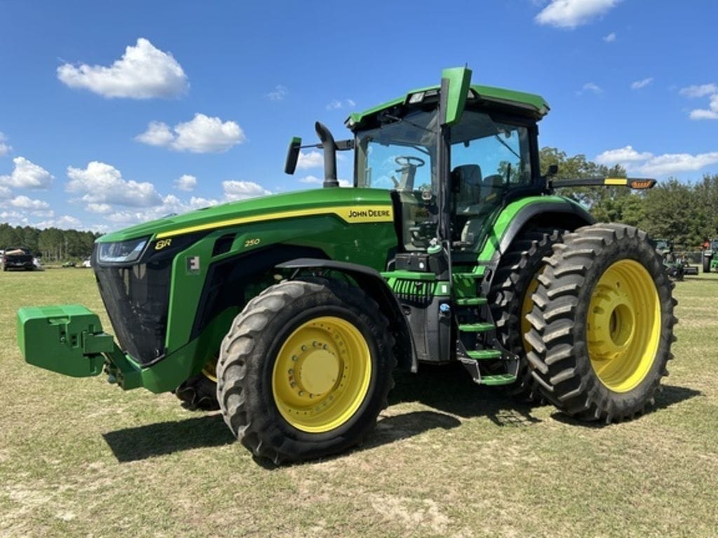 2020 John Deere 8R 250 Equipment Image0