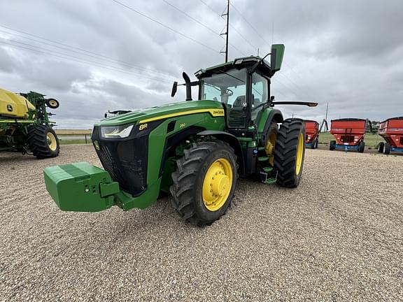 Image of John Deere 8R 250 equipment image 1