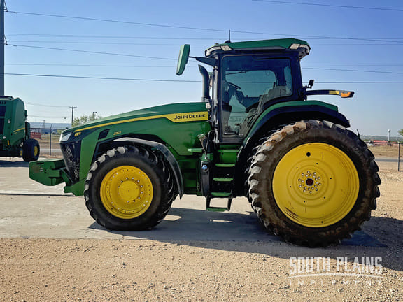 2020 John Deere 8R 250 Equipment Image0