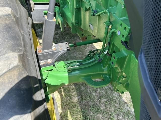 Image of John Deere 8R 250 equipment image 2