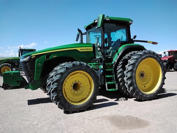 Image of John Deere 8R 250 Primary image