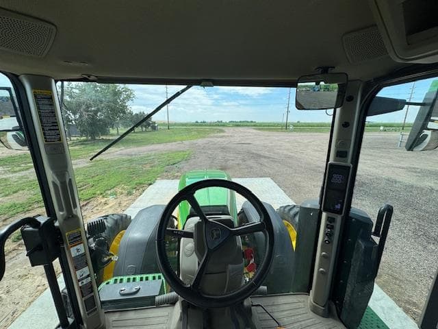 Image of John Deere 8R 250 equipment image 1