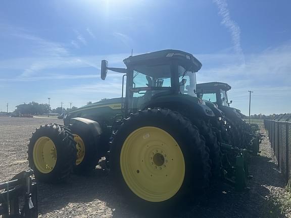 Image of John Deere 8R 250 equipment image 2