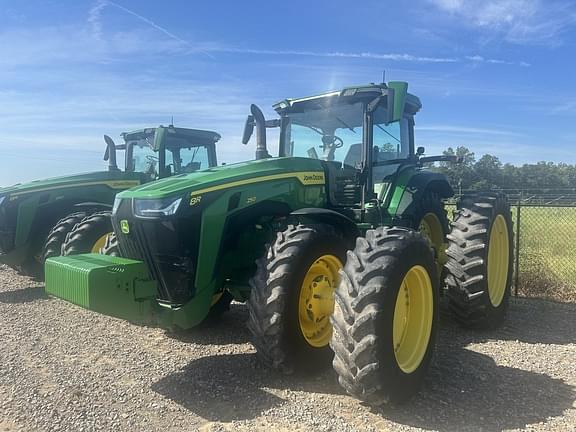 Image of John Deere 8R 250 equipment image 1