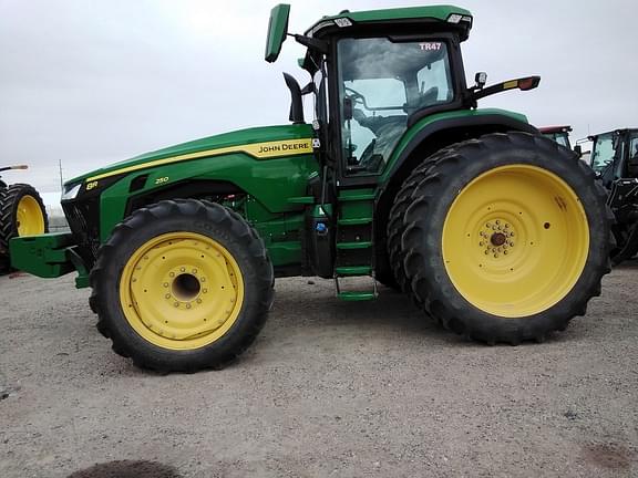 Image of John Deere 8R 250 Primary image