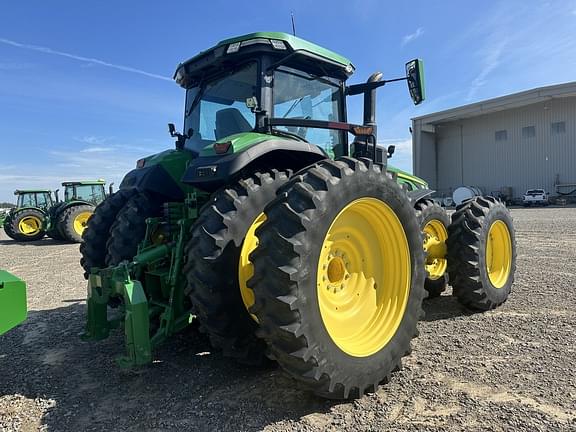 Image of John Deere 8R 250 equipment image 3