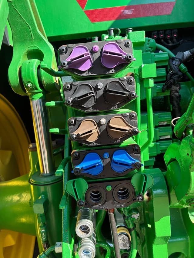 Image of John Deere 8R 280 equipment image 4