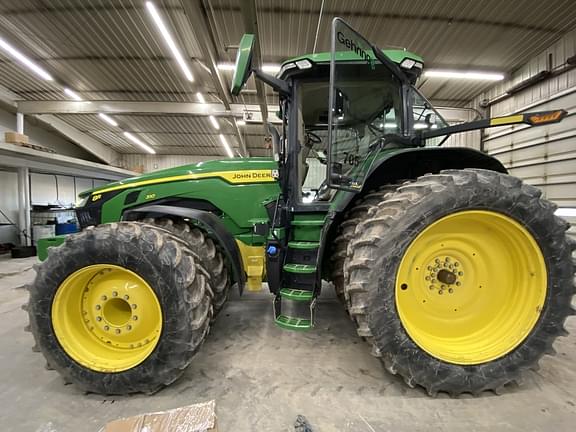 Image of John Deere 8R 310 equipment image 2