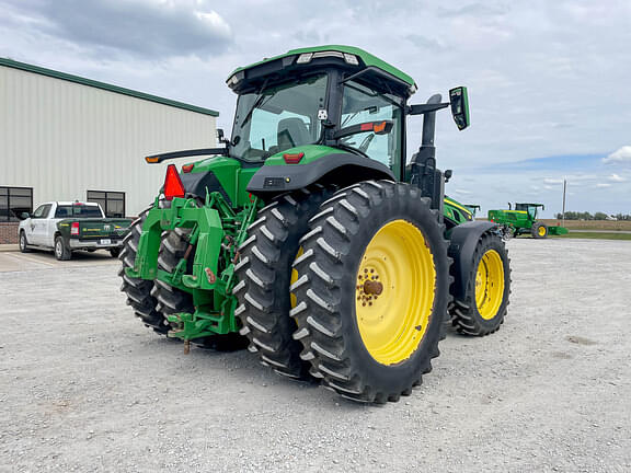 Image of John Deere 8R 310 equipment image 4
