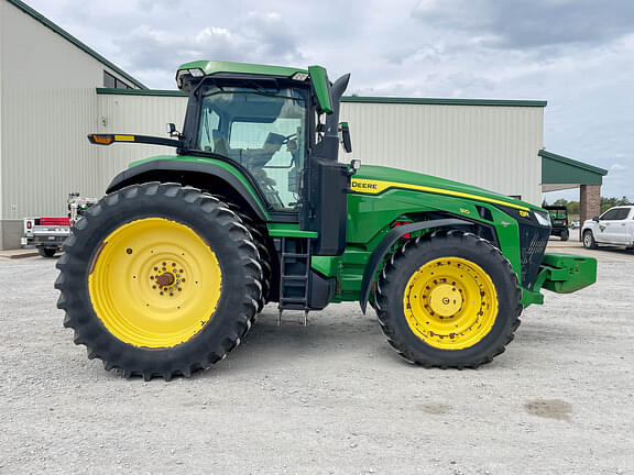 Image of John Deere 8R 310 equipment image 3