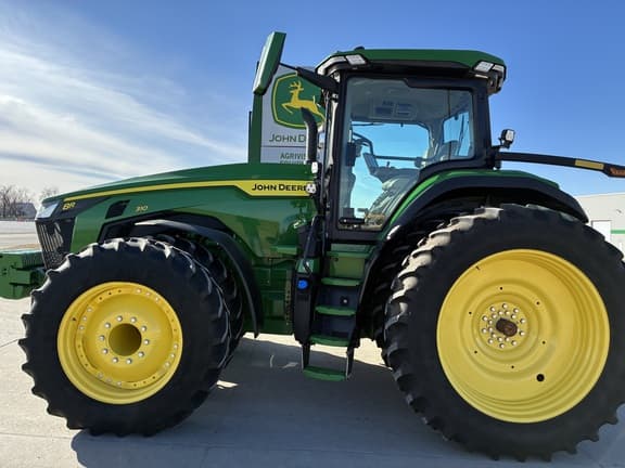 Image of John Deere 8R 310 equipment image 1