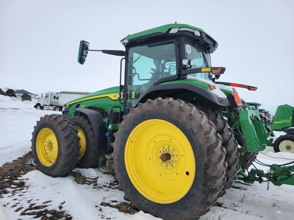 Image of John Deere 8R 310 equipment image 2